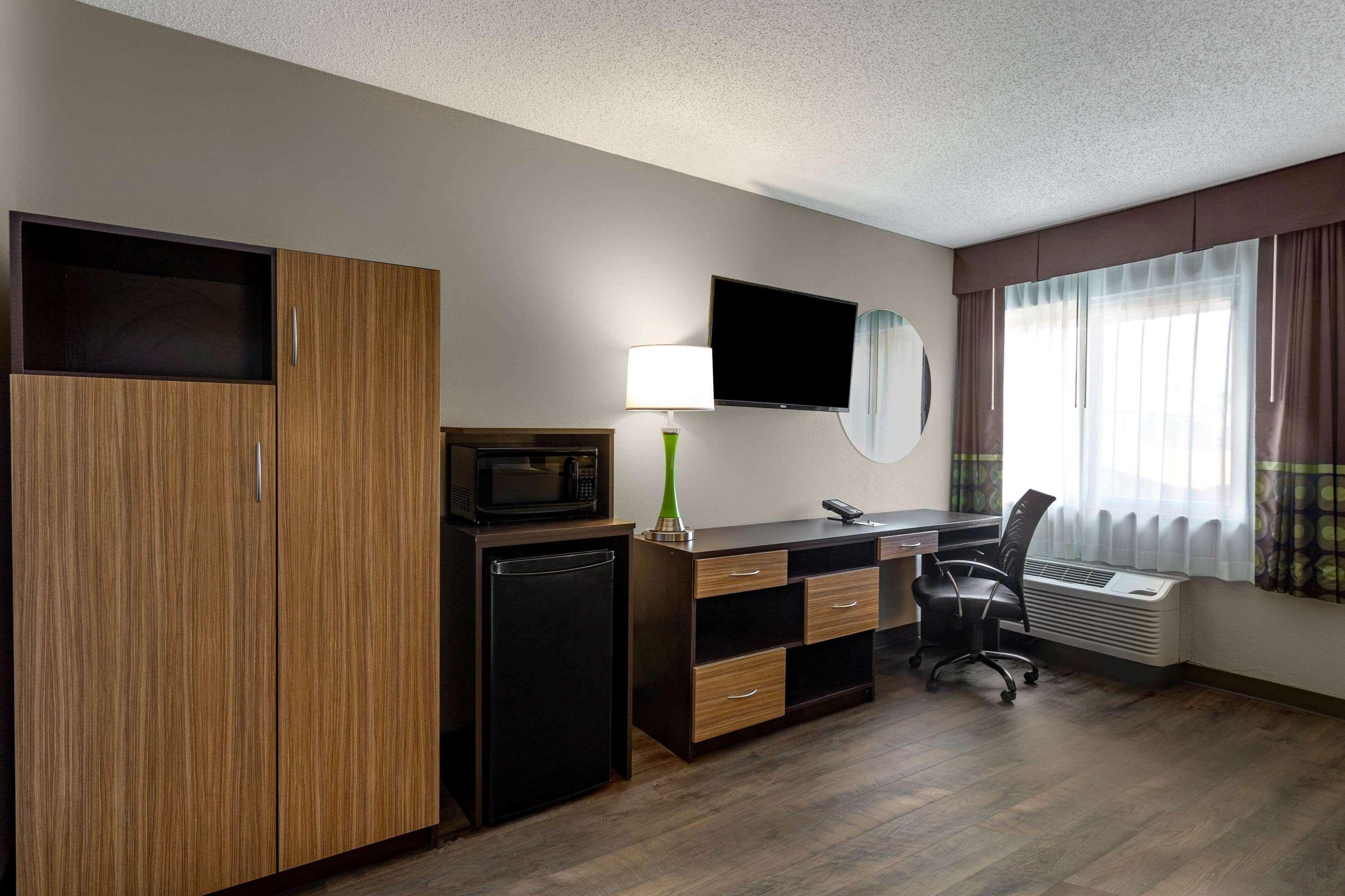 Super 8 By Wyndham South Holland Hotel Exterior foto