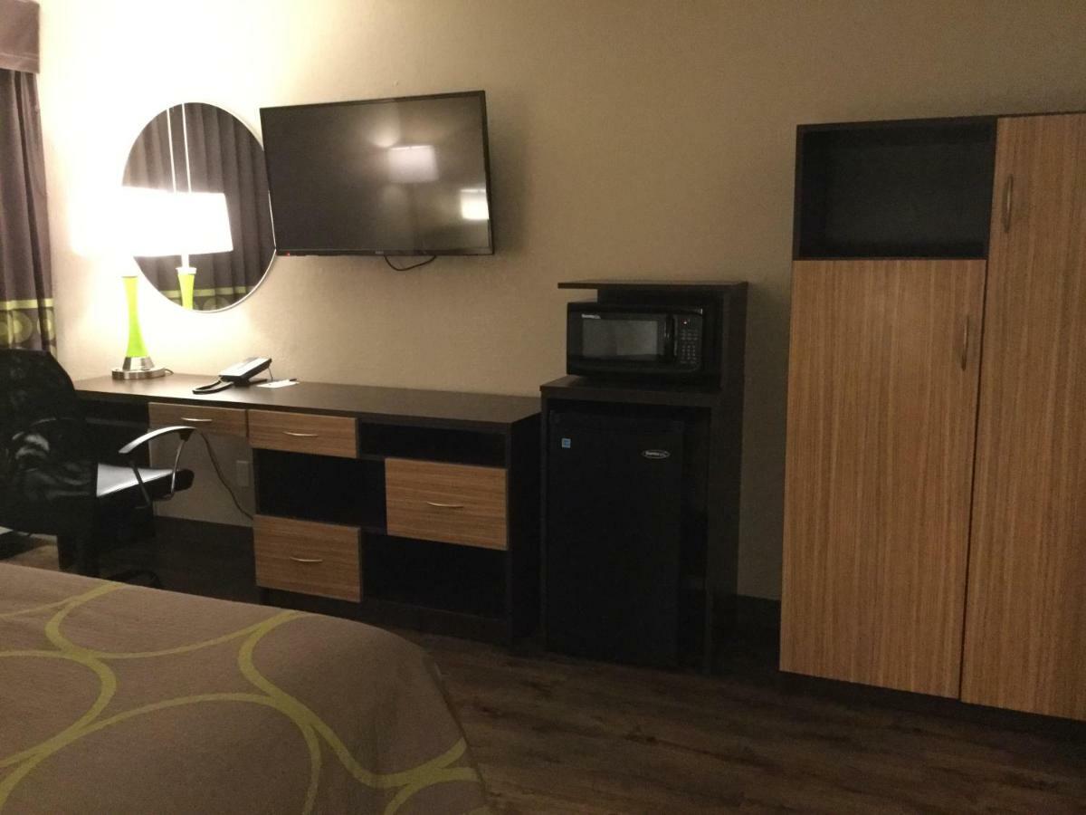 Super 8 By Wyndham South Holland Hotel Exterior foto